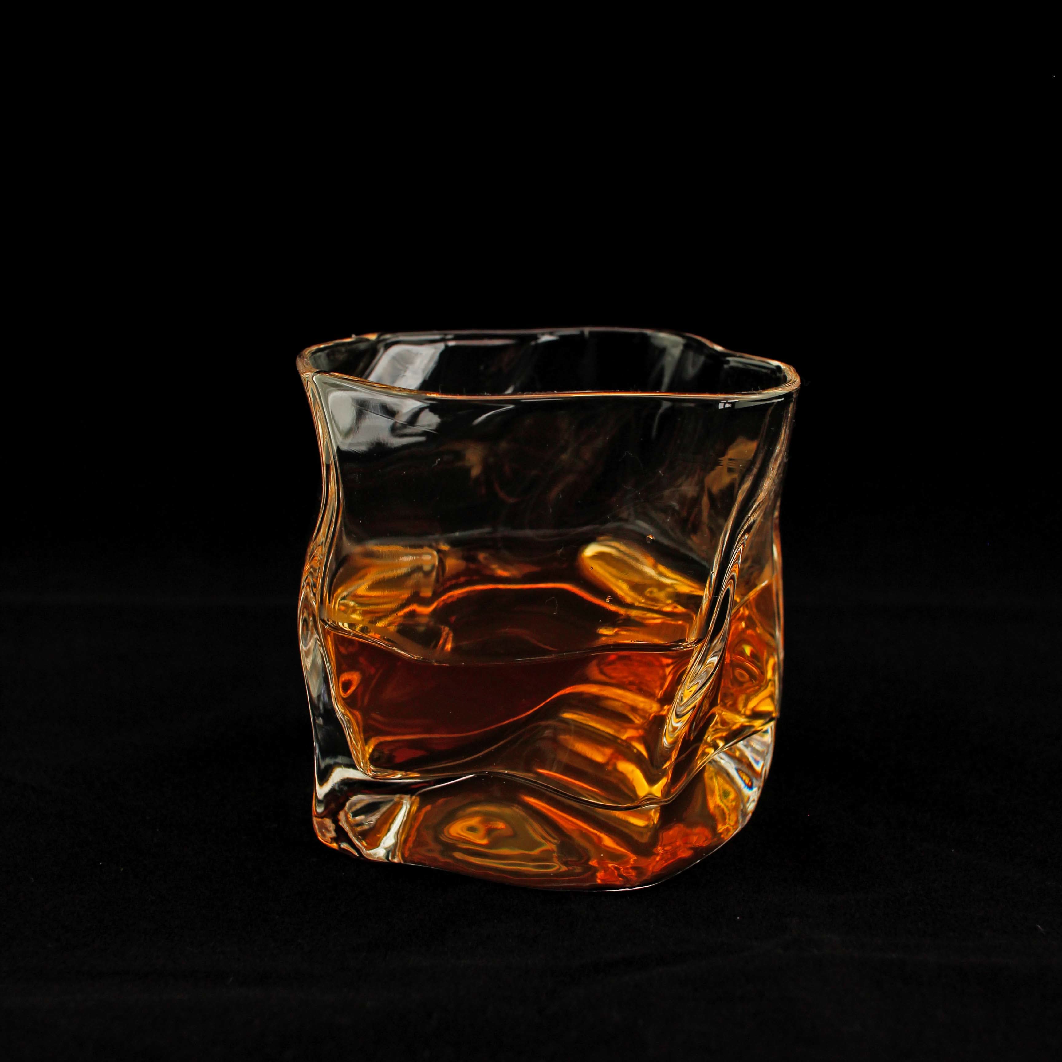 Winkee Whiskey On The Rocks Glas – Mit 3D-Berg-Relief Im Boden, Perfekt Für Bourbon & Scotch