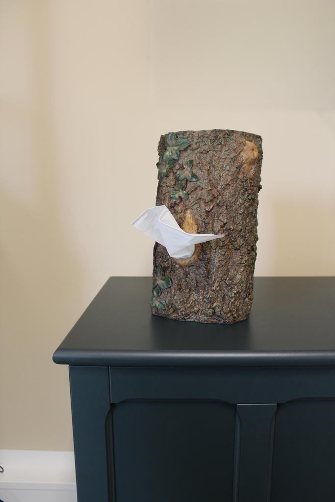 Taschentuchspender Baumstamm